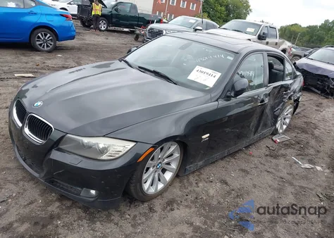 2011 BMW 328 Xi Sulev z USA, uszkodzony, nr VIN WBAPK5G57BNN79689
